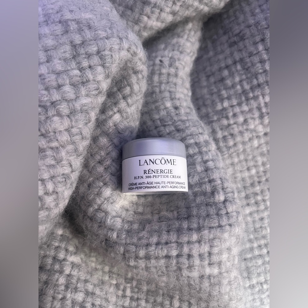 Lancome: Renergie ( High Performance Anti- Aging Cream) 5ml